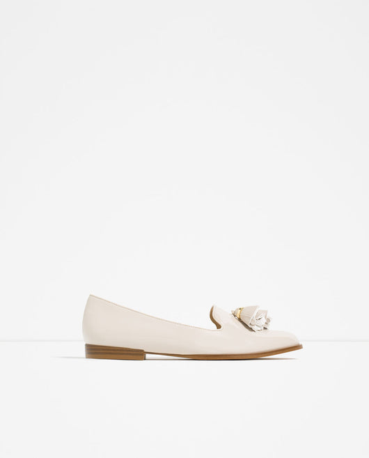 SLIPPERS WITH TASSELS