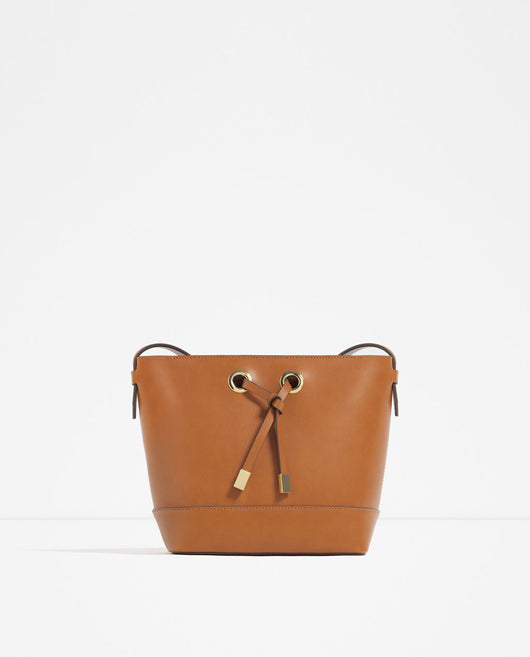 CROSS BODY BAG WITH GOLD HARDWARE