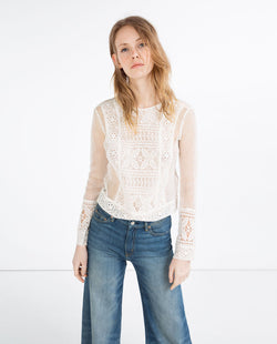 CONTRAST LACE TOP