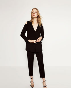 CUT-OUT SHOULDER BLAZER